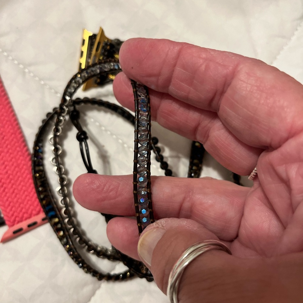 Elegant Black and Gold Women's Bracelet